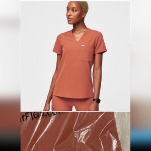 FIGS Terracotta Scrub Set